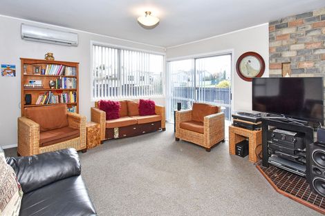 Photo of property in 1/36 Park Estate Road, Rosehill, Papakura, 2113