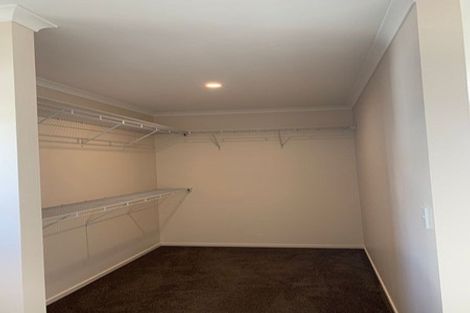 Photo of property in 12 Havana Rise, Grenada Village, Wellington, 6037