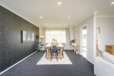 Photo of property in 15 Highland View Drive, Tokomaru, Palmerston North, 4474