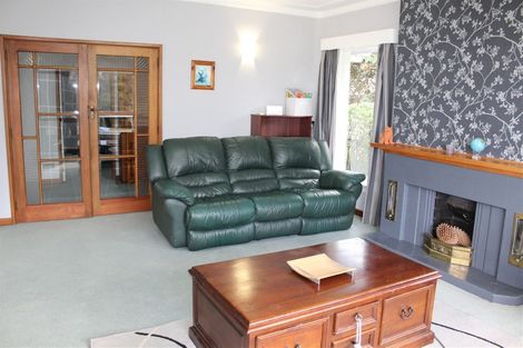 Photo of property in 131 Eglinton Road, Mornington, Dunedin, 9011