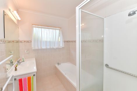 Photo of property in 6a Doment Crescent, Orewa, 0931