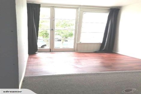 Photo of property in 39a Forrest Hill Road, Milford, Auckland, 0620