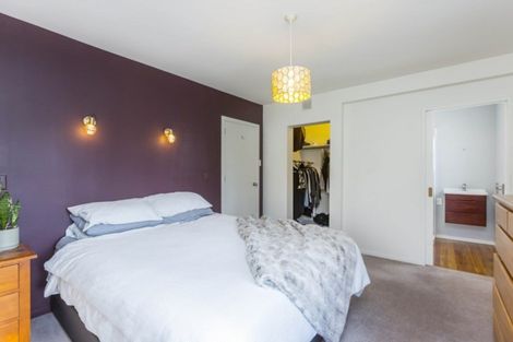 Photo of property in 64 Pinehaven Road, Pinehaven, Upper Hutt, 5019