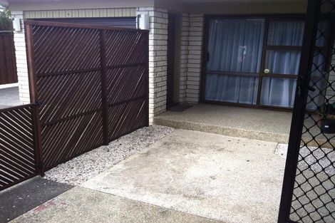 Photo of property in 1/26a Eastern Road, Eastern Beach, Auckland, 2012