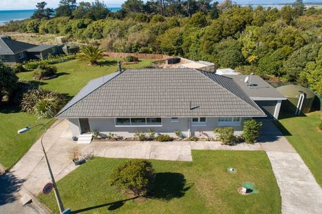 Photo of property in 2 Larsen Street, Cape Foulwind, Westport, 7892