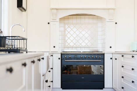 Photo of property in 2 Melrose Street, Roslyn, Dunedin, 9010