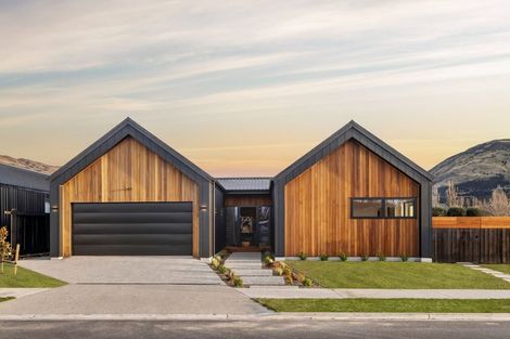 Photo of property in 19 Burbank Road, Wanaka, 9382