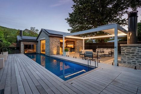 Photo of property in 4 Cardigan Street, Arrowtown, 9302