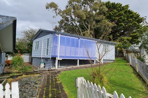 Photo of property in 11 Rerewai Place, Kelston, Auckland, 0602
