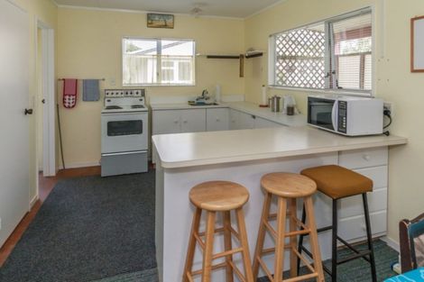 Photo of property in 173 Kahukura Avenue, Waitarere Beach, Levin, 5510