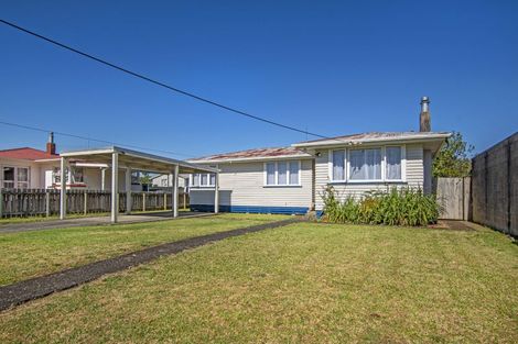 Photo of property in 8 Taraire Crescent, Otangarei, Whangarei, 0112