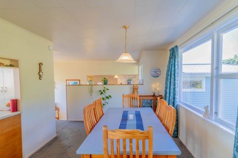 Photo of property in 25 Oak Avenue, Paremata, Porirua, 5024
