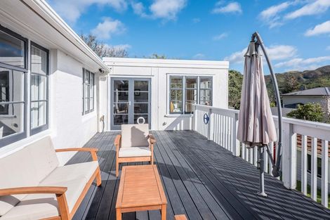 Photo of property in 17 Warwick Street, Wilton, Wellington, 6012