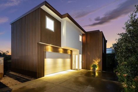 Photo of property in 24a Sunbrae Grove, Mount Maunganui, 3116