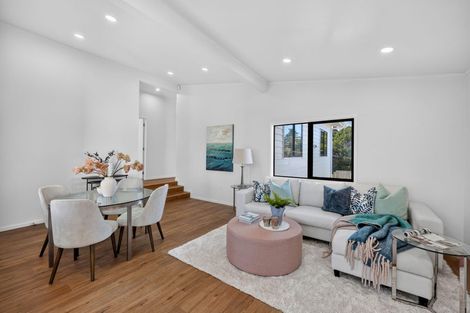 Photo of property in 13 Cedar Heights Avenue, Massey, Auckland, 0614