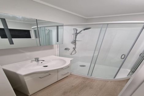 Photo of property in 3/26 Carrington Road, Point Chevalier, Auckland, 1025