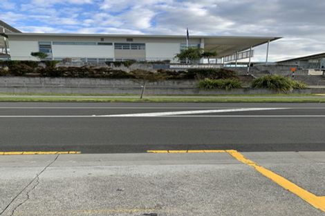 Photo of property in 1 Seresin Crescent, Flat Bush, Auckland, 2016