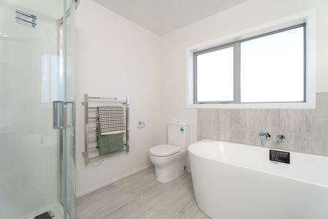 Photo of property in 9 Pine Hill Rise, Glenside, Wellington, 6037