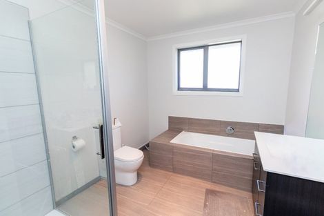 Photo of property in 21/27 Whites Line West, Woburn, Lower Hutt, 5010