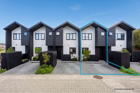 Photo of property in 2d Nerita Place, Long Bay, Auckland, 0630