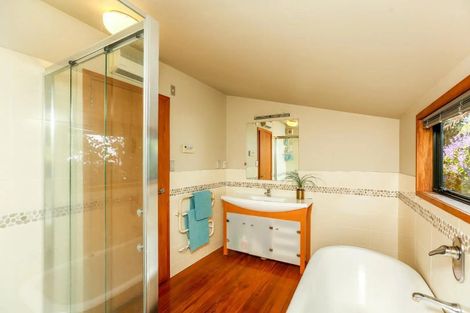 Photo of property in 71 Wairau Road, Oakura, 4314