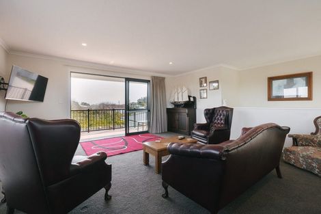 Photo of property in 50a Pratt Avenue, Foxton Beach, Foxton, 4815