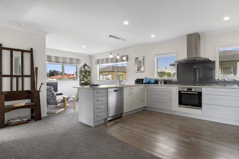 Photo of property in 4 Harmens Way, Greerton, Tauranga, 3112