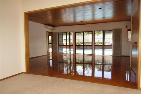 Photo of property in 2/50 Masterton Road, Rothesay Bay, Auckland, 0630