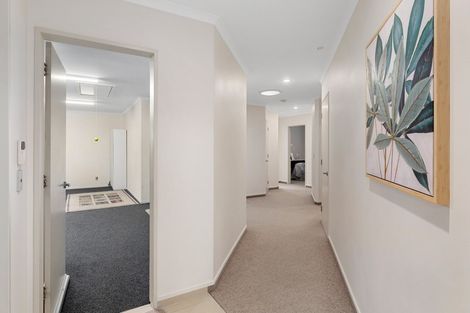 Photo of property in 5 Fairway Oaks Drive, Waikanae Beach, Waikanae, 5036