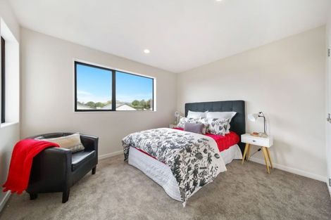 Photo of property in 78 Twin Parks Rise, Papakura, 2110