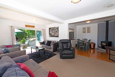 Photo of property in 31 Waitakere Road, Waitakere, Auckland, 0816