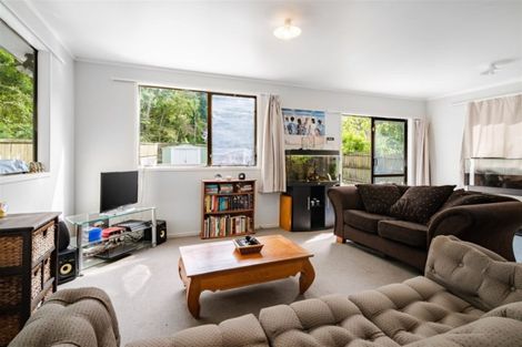 Photo of property in 90 Kemp Road, Massey, Auckland, 0614