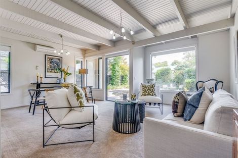 Photo of property in 1/52 Aikmans Road, Merivale, Christchurch, 8014