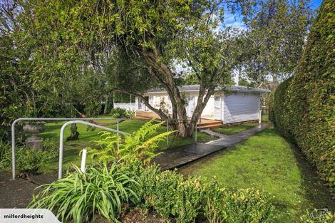 Photo of property in 19a Waterloo Road, Milford, Auckland, 0620