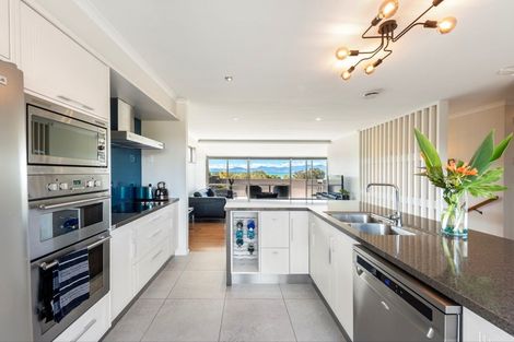 Photo of property in 10 Cliff Road, Tasman, Upper Moutere, 7173