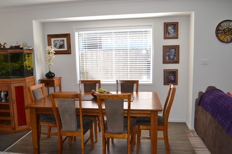 Photo of property in 22 Kamahi Crescent, Papamoa Beach, Papamoa, 3118