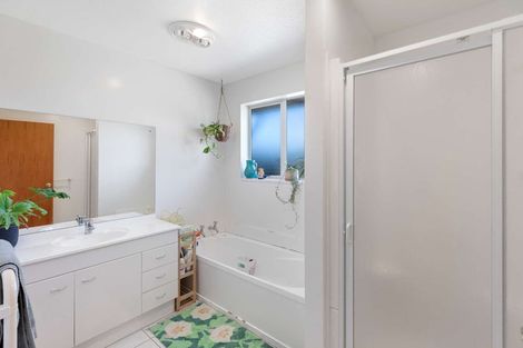 Photo of property in 11 Douglas Road, Amberley, 7410