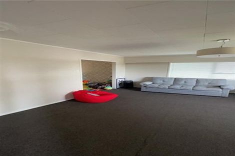 Photo of property in 4 Pahi Place, West Harbour, Auckland, 0618