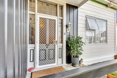 Photo of property in 16 Gloucester Street, Whanganui, 4500