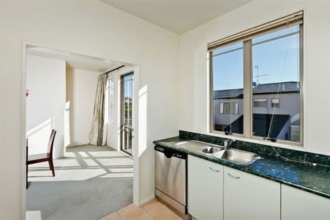 Photo of property in 1/32 Fields Parade, Oteha, Auckland, 0632