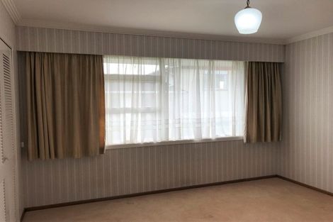 Photo of property in 9 Montana Place, Merrilands, New Plymouth, 4312