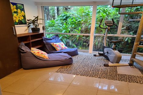 Photo of property in 10-12 Glenesk Road, Piha, New Lynn, 0772