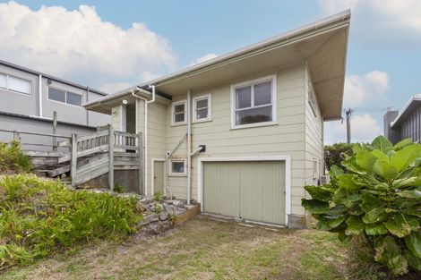 Photo of property in 120 The Parade, Paekakariki, 5034