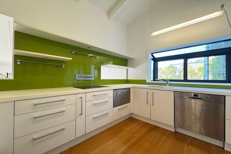 Photo of property in 15 Cavalry Close, Crofton Downs, Wellington, 6035