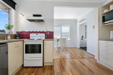 Photo of property in 8 Weld Street, Cambridge, 3434