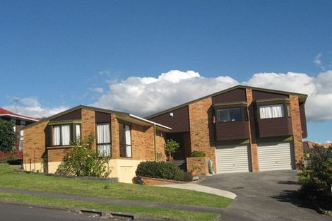 Photo of property in 82 Dalwhinnie Parade, Highland Park, Auckland, 2010