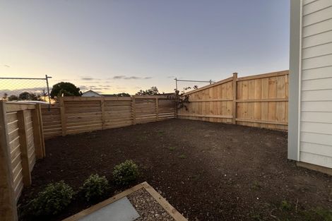 Photo of property in 130c Bradbury Road, Botany Downs, Auckland, 2010