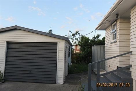 Photo of property in 63 Hepburn Road, Glendene, Auckland, 0602