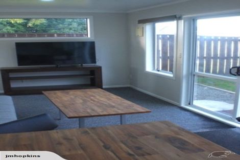 Photo of property in 98/98a Glenpark Avenue, Frankleigh Park, New Plymouth, 4310