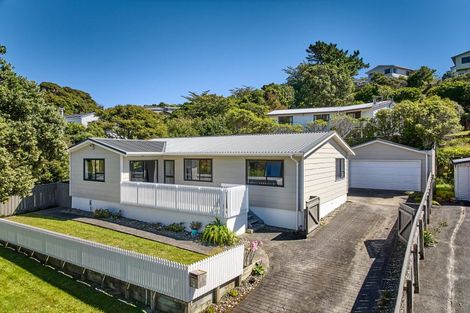 Photo of property in 55 Omapere Street, Whitby, Porirua, 5024